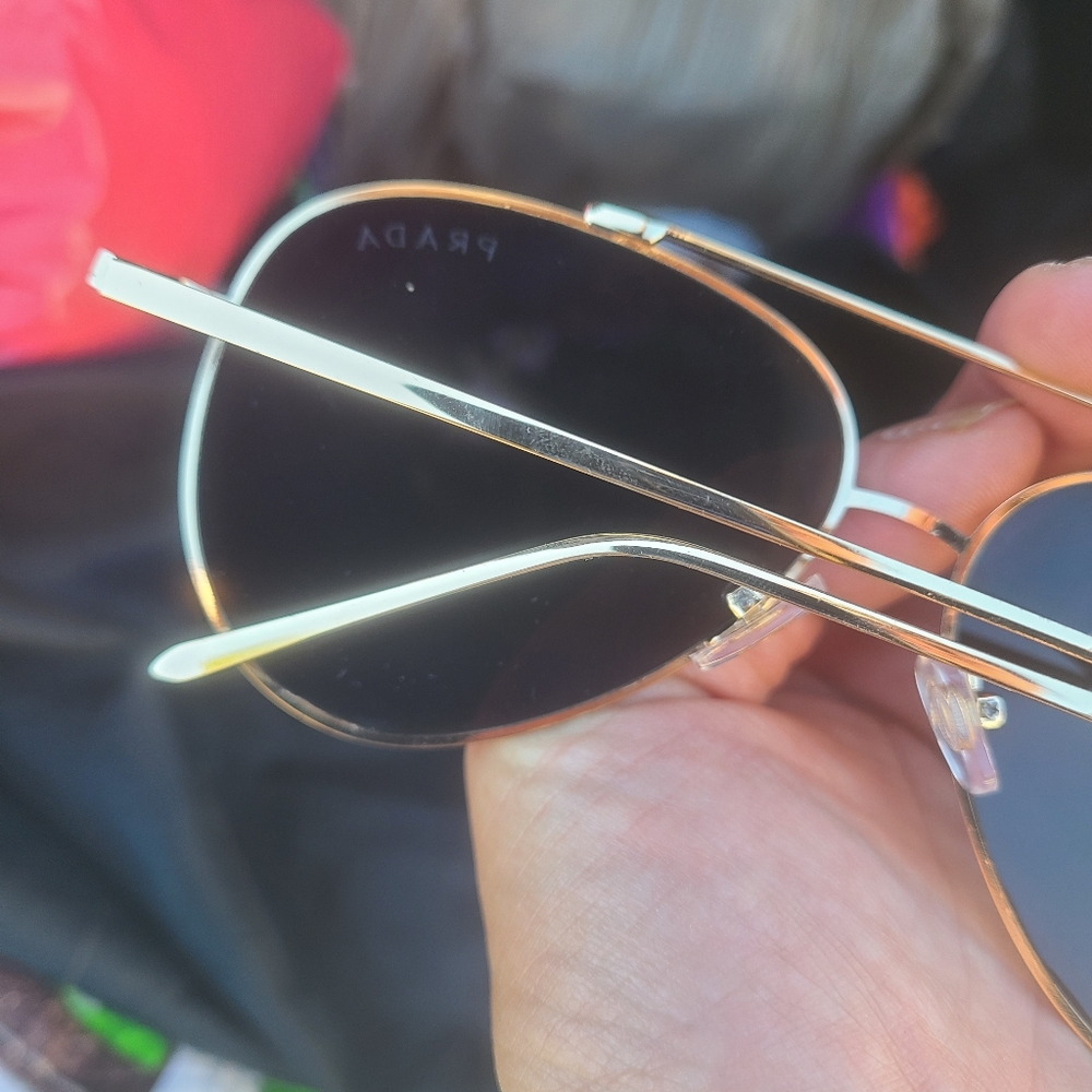 PRADA sunglasses 🕶 - Picture 3 of 5